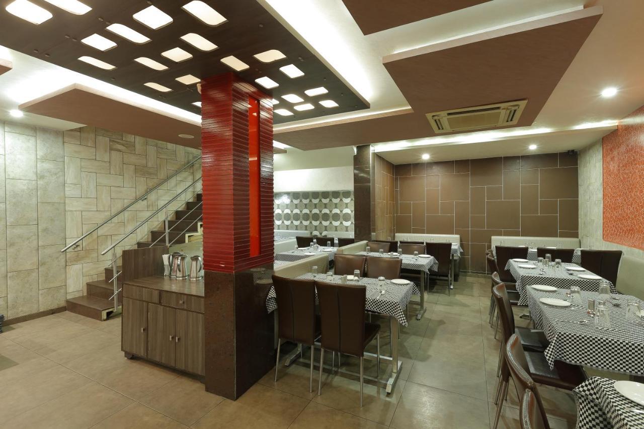 Hotel Good Night Ahmedabad Extérieur photo