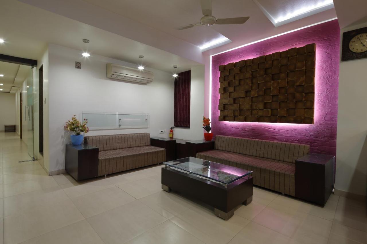 Hotel Good Night Ahmedabad Extérieur photo