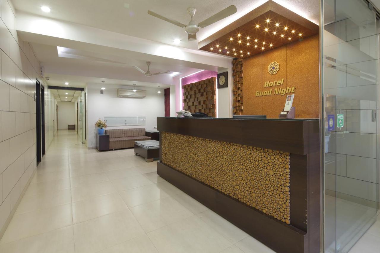Hotel Good Night Ahmedabad Extérieur photo