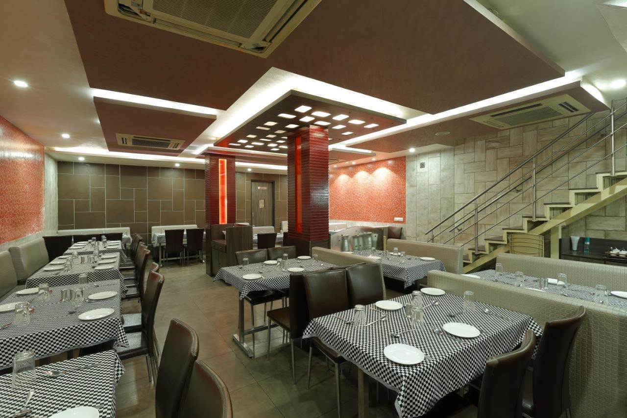 Hotel Good Night Ahmedabad Extérieur photo