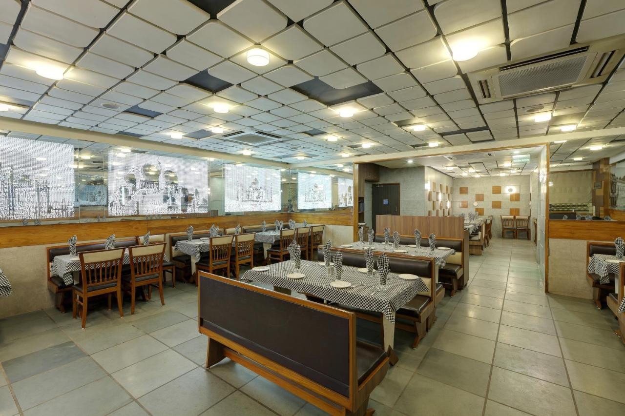 Hotel Good Night Ahmedabad Extérieur photo