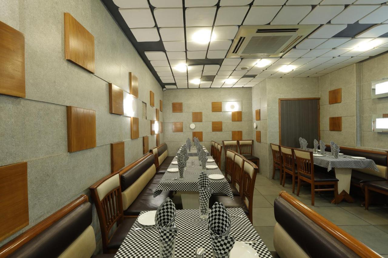 Hotel Good Night Ahmedabad Extérieur photo