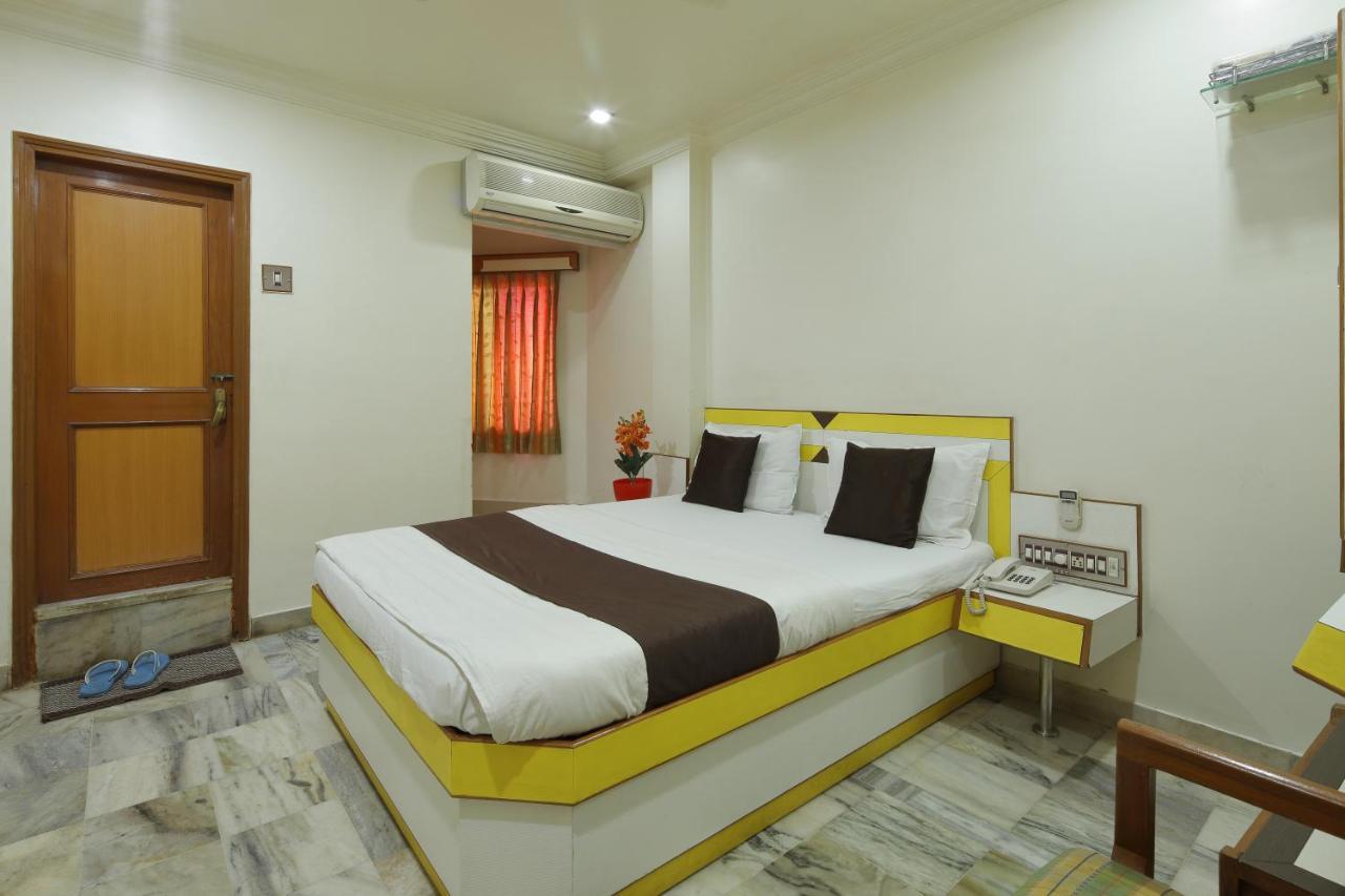 Hotel Good Night Ahmedabad Extérieur photo