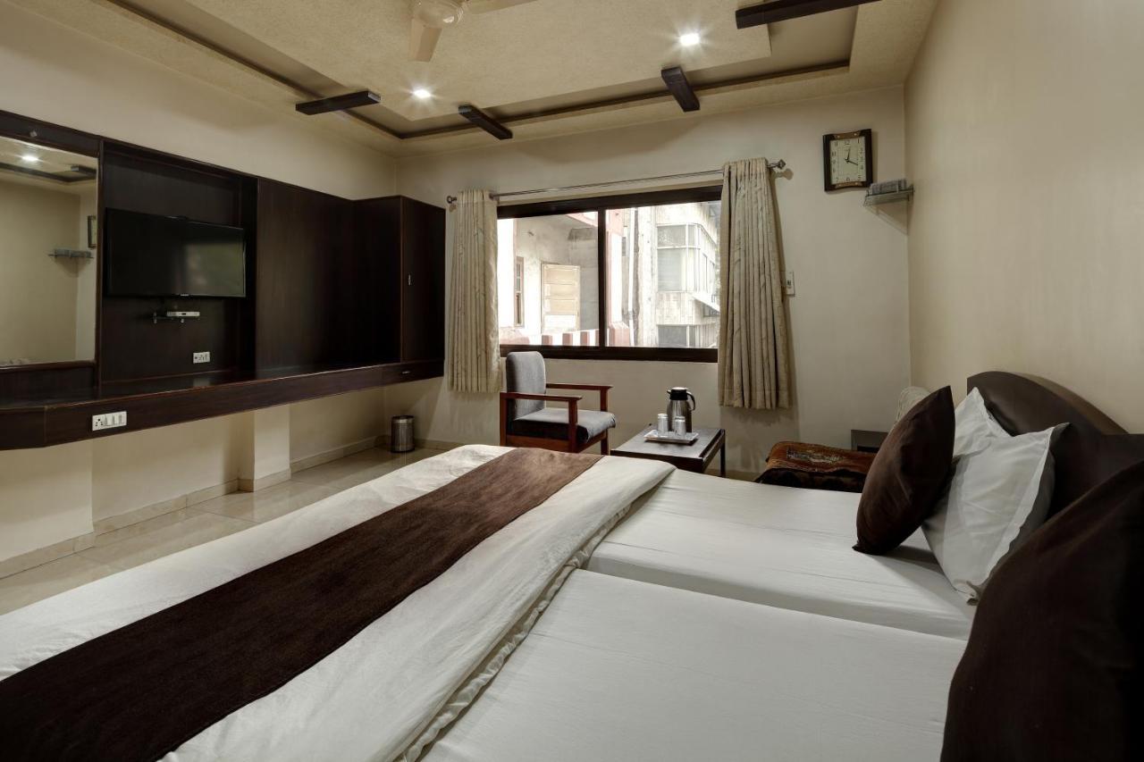 Hotel Good Night Ahmedabad Extérieur photo