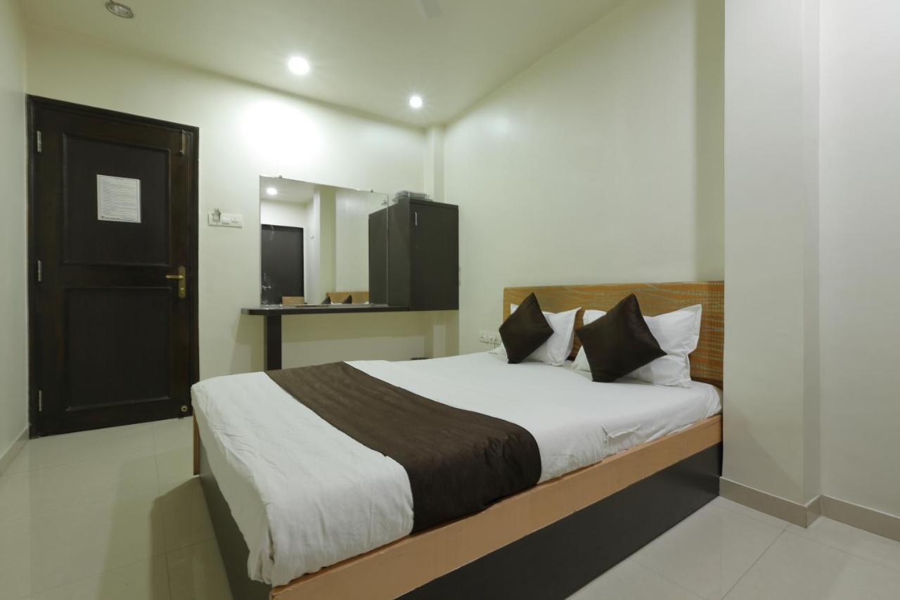Hotel Good Night Ahmedabad Extérieur photo
