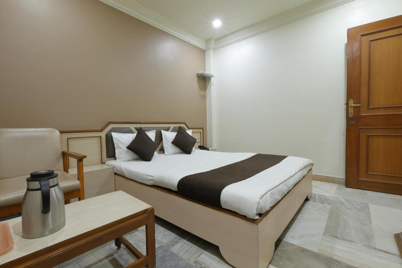 Hotel Good Night Ahmedabad Extérieur photo