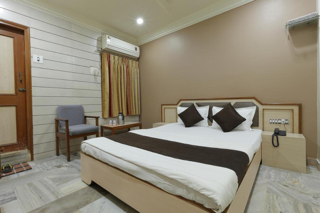 Hotel Good Night Ahmedabad Extérieur photo