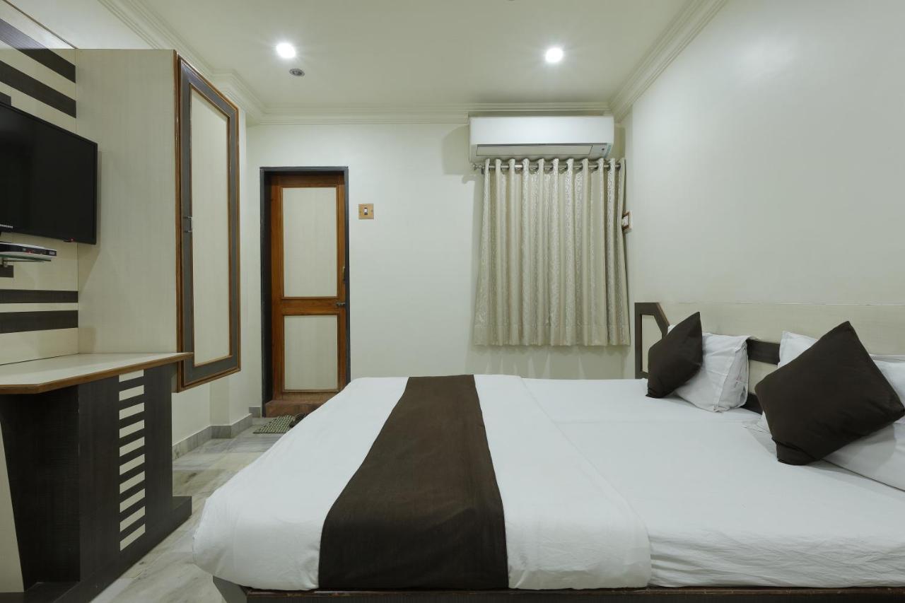 Hotel Good Night Ahmedabad Extérieur photo