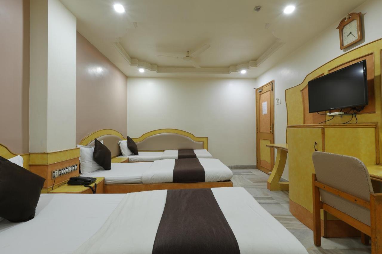 Hotel Good Night Ahmedabad Extérieur photo