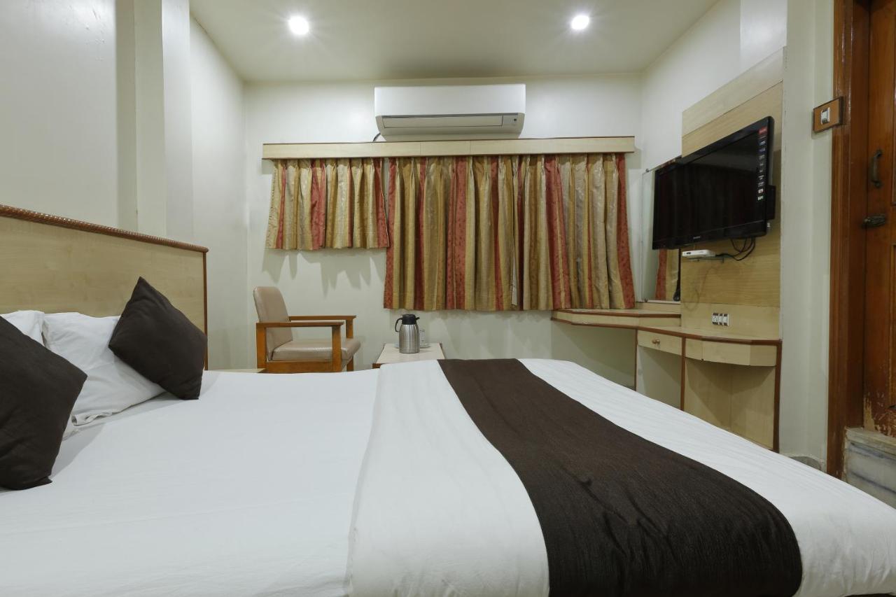 Hotel Good Night Ahmedabad Extérieur photo